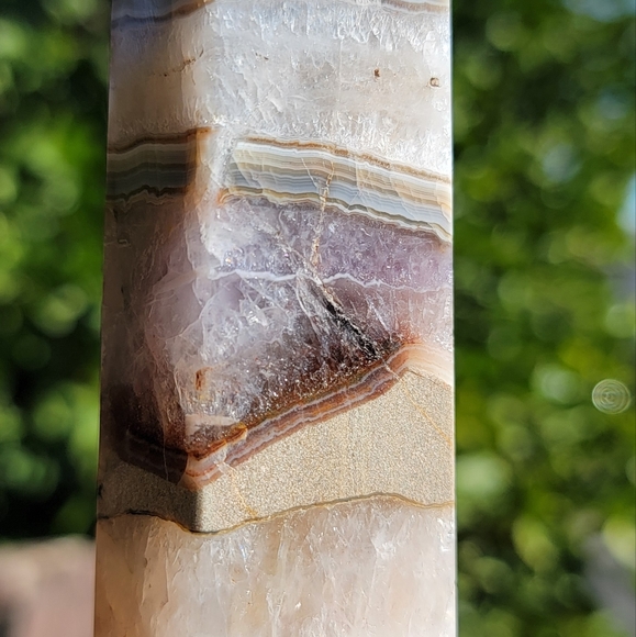 NEW 7.5" MEXICAN CRAZY LACE AGATE AND AMETHYST TOWER - Picture 6 of 9